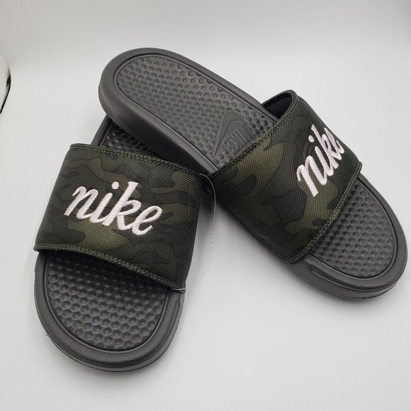 nike flip flops camo